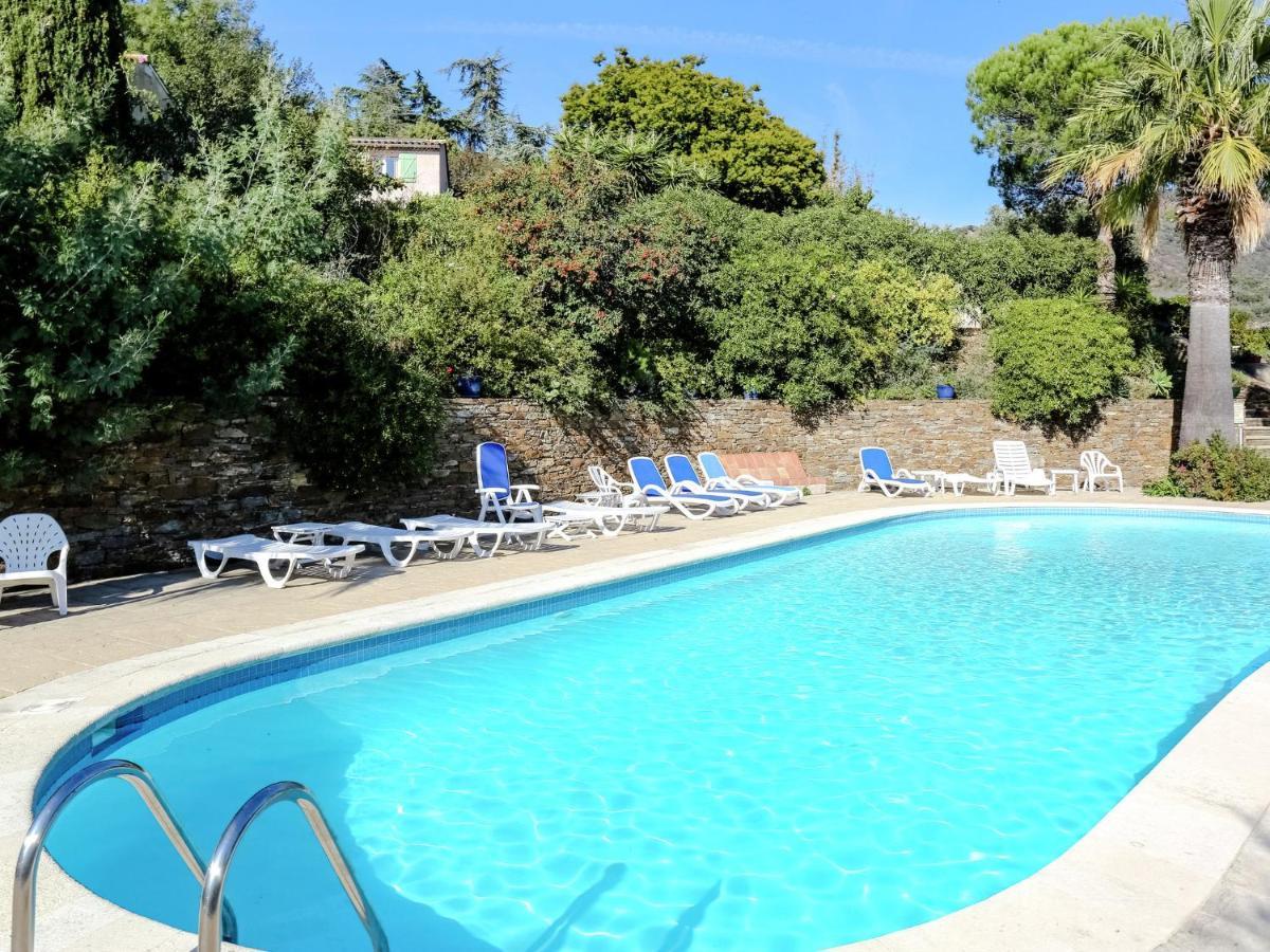 Snug Holiday Home In Bormes Les Mimosas With Pool Kültér fotó