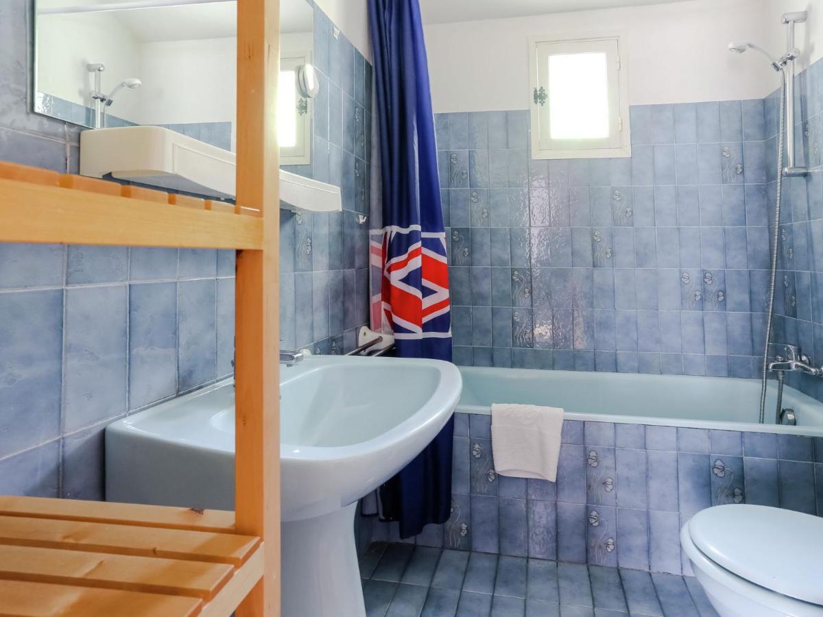 Snug Holiday Home In Bormes Les Mimosas With Pool Kültér fotó