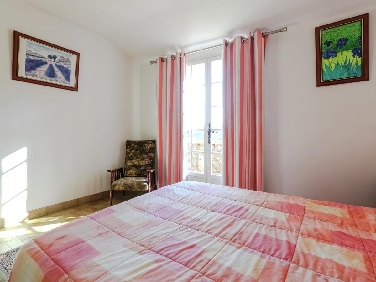 Snug Holiday Home In Bormes Les Mimosas With Pool Kültér fotó