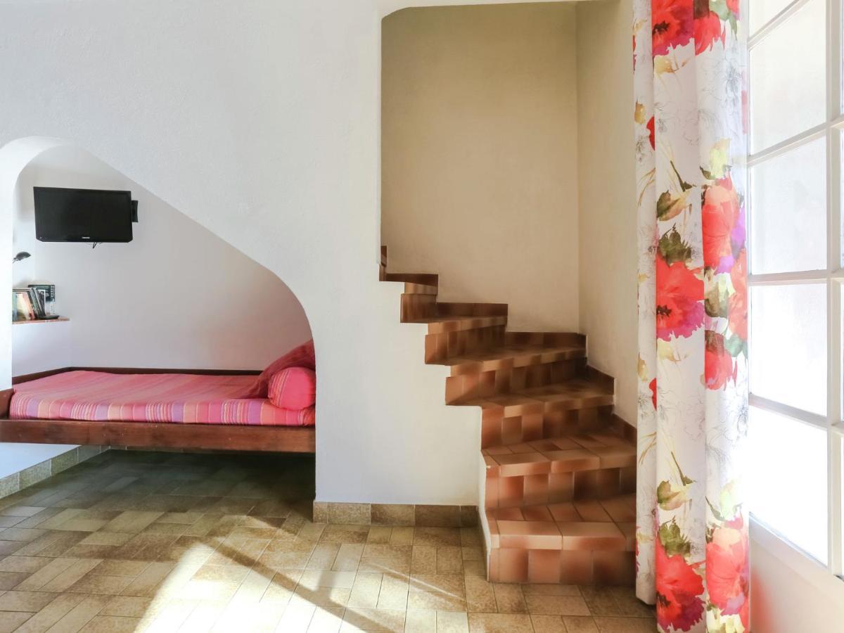 Snug Holiday Home In Bormes Les Mimosas With Pool Kültér fotó