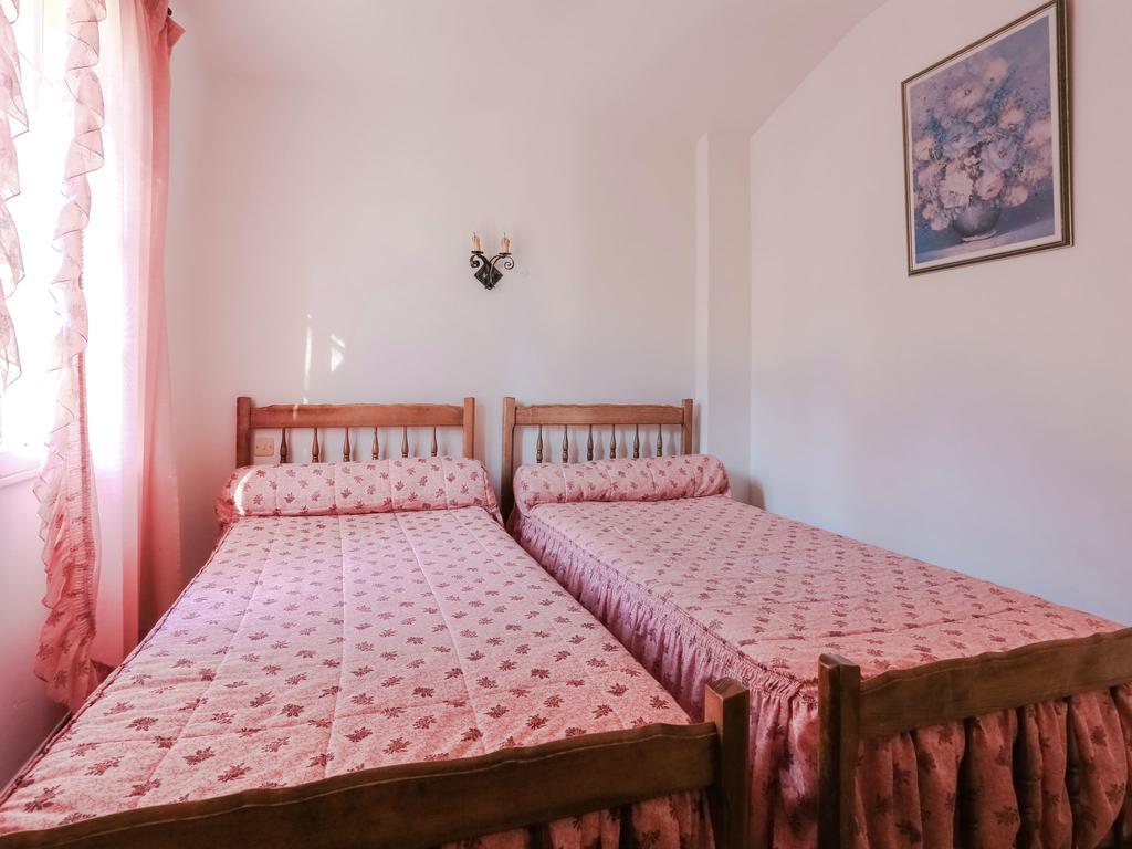 Snug Holiday Home In Bormes Les Mimosas With Pool Kültér fotó